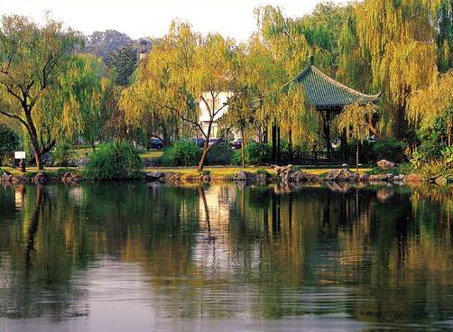 杭州西湖周边深度游 湖光山色之外的必游景点全攻略